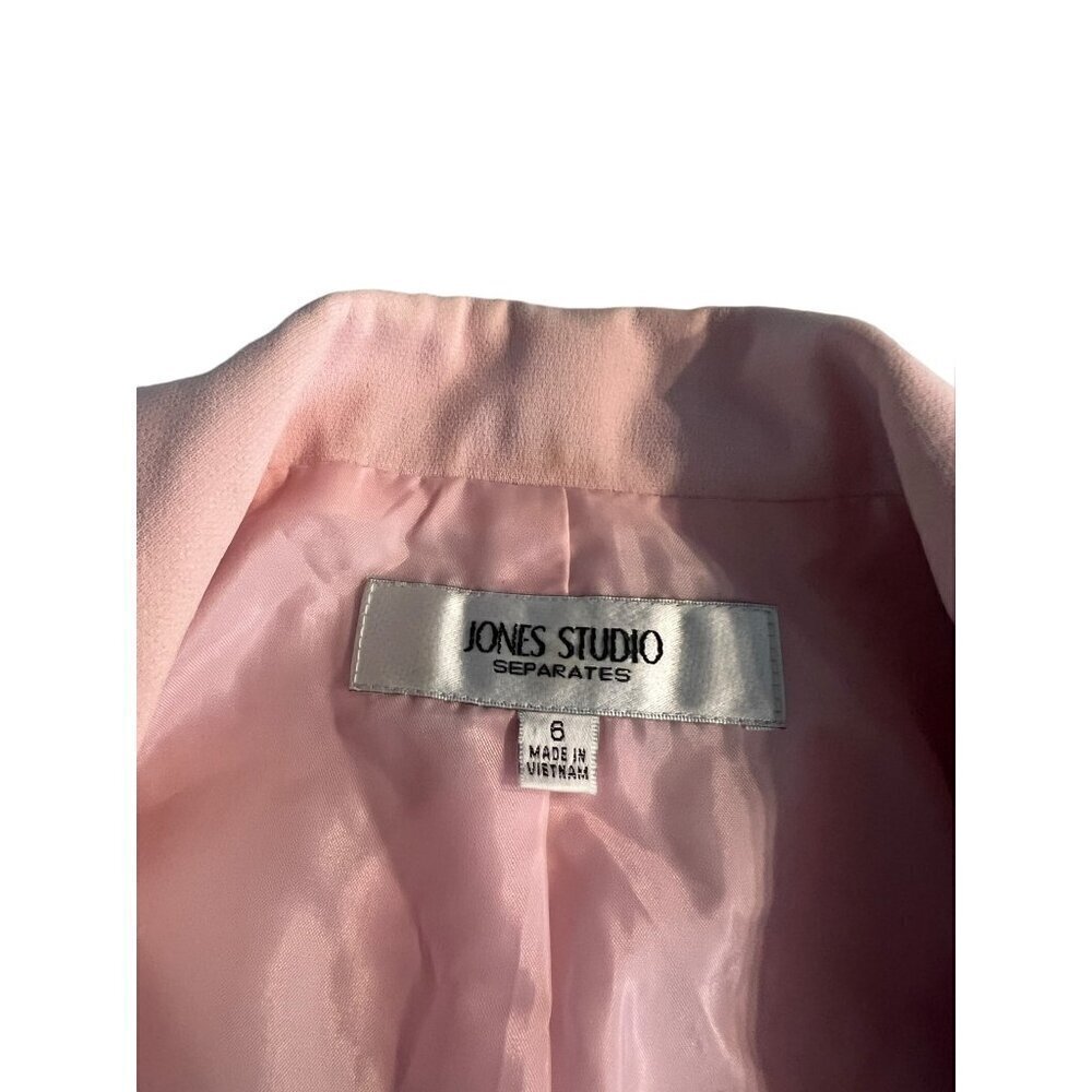 Jones Studio Women's Light Pink Casual Top - Picture 3 of 6